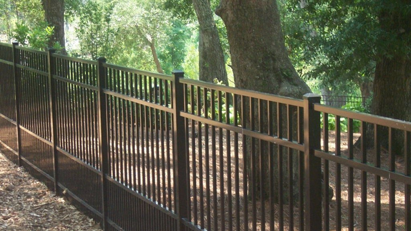 small metal fence 1