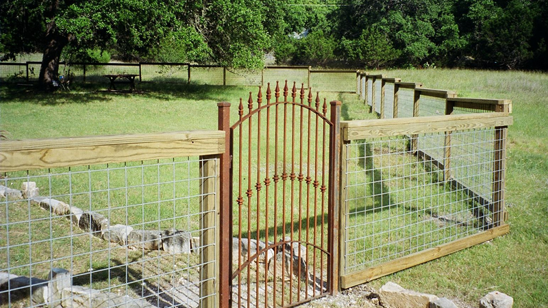small metal fence 3